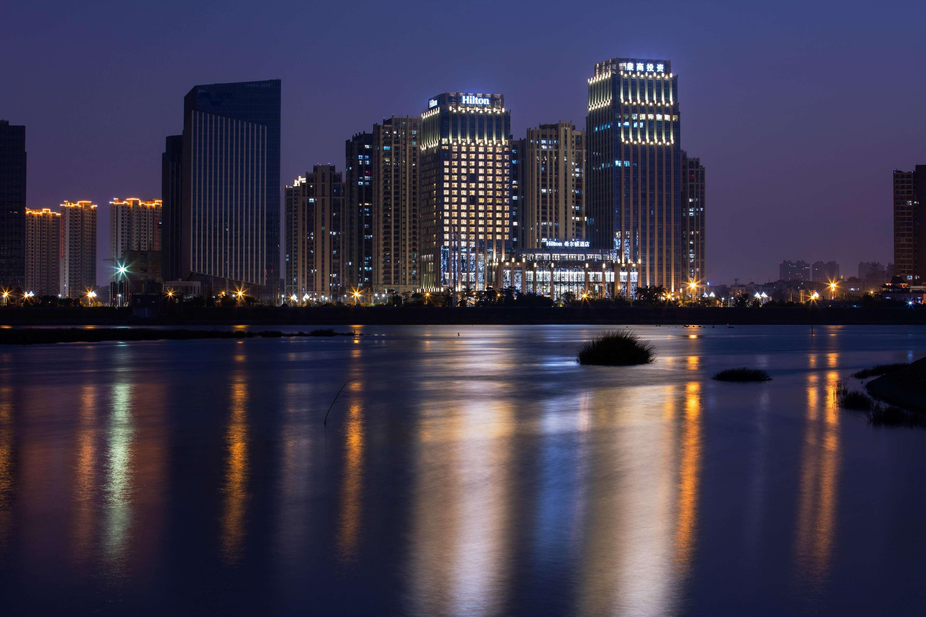 Hilton Quanzhou Riverside Bagian luar foto